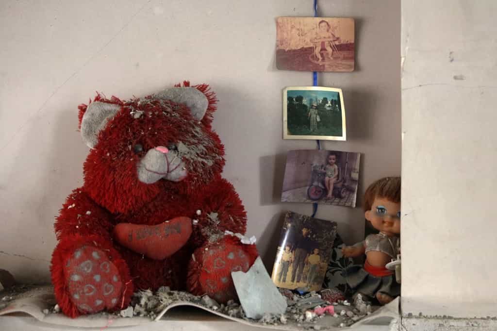 تهران، ایران - ۱۵ مارس: نمای داخلی ساختمان‌های تخریب‌شده در محله‌های جوادیه و بریانک در نتیجه حملات آمریکا و اسرائیل به تهران، ایران در ۱۵ مارس ۲۰۲۶.