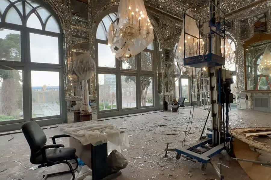 تصویری از آسیبهای وارد شده به کاخ گلستان در حملات هوایی