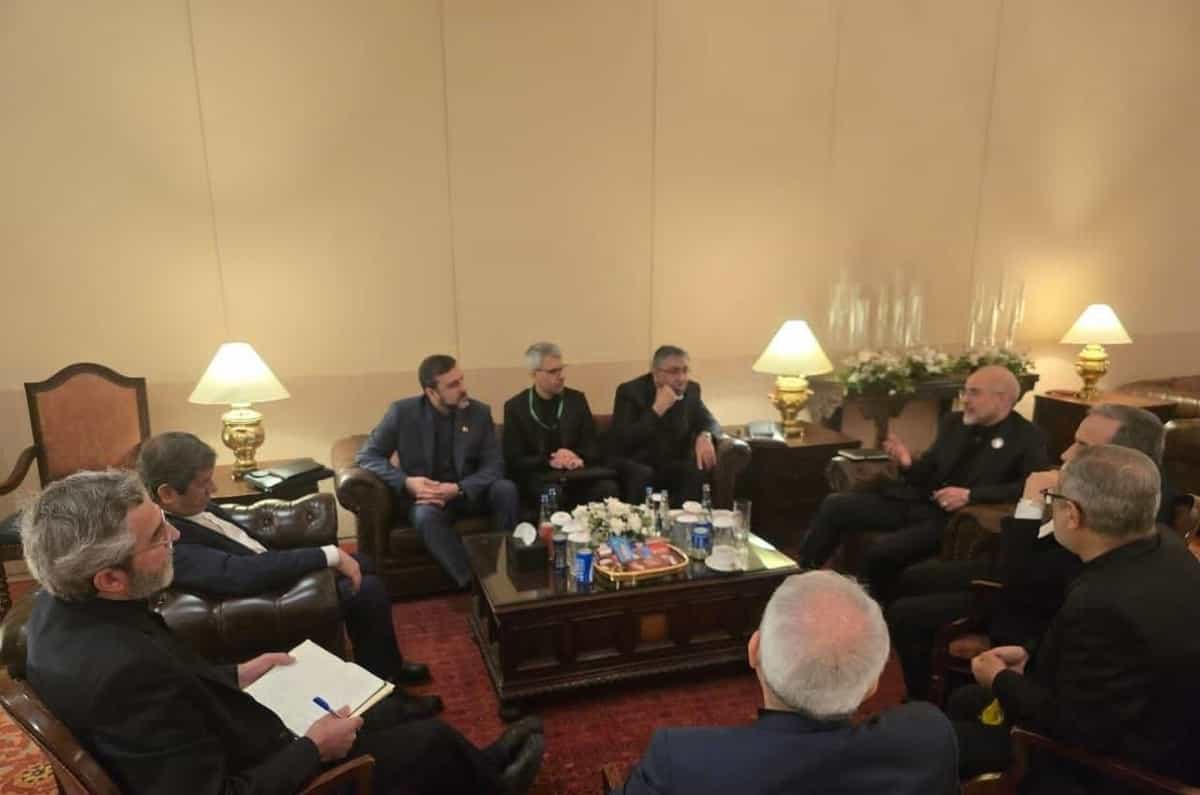 نشست هیئت ایران در محل برگزاری مذاکرات