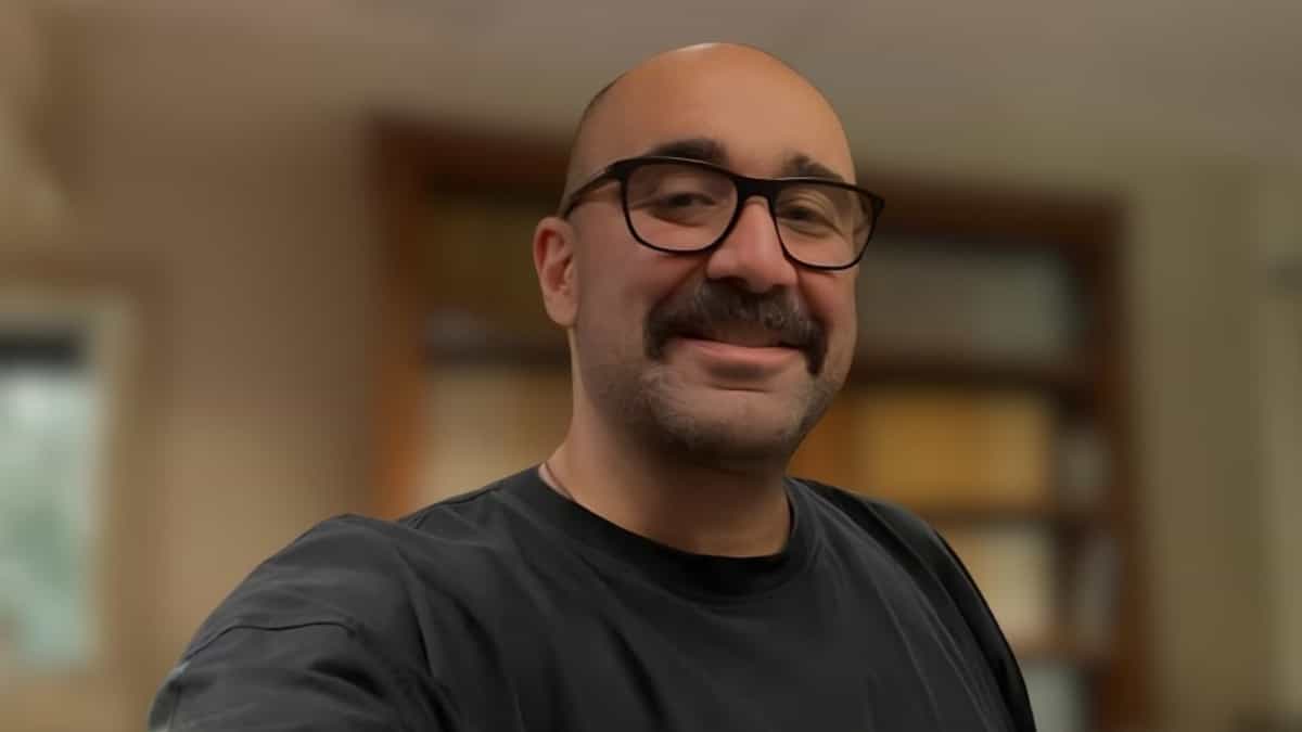 ایمان معماریان، دامپزشک حیات وحش و فعال محیط زیست