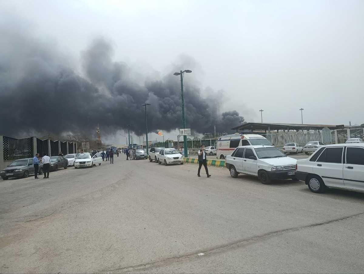 دود و فضای ماشین ها و مردم