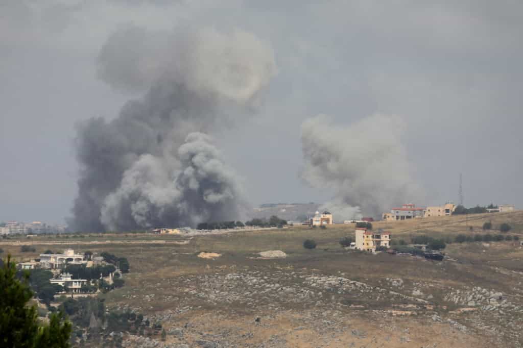 NABATIEH, LEBANON - MAY 30: A view of smoke rising from the area following Israeli air strikes targeting the village of Yohmor and Mount Ali al-Tahir in Nabatieh Governorate, southern Lebanon, on May 30, 2026. The Israeli army continued to carry out air strikes on various towns in Nabatieh, violating the ceasefire agreement. Ramiz Dallah / Anadolu (Photo by Ramiz Dallah / Anadolu via AFP)