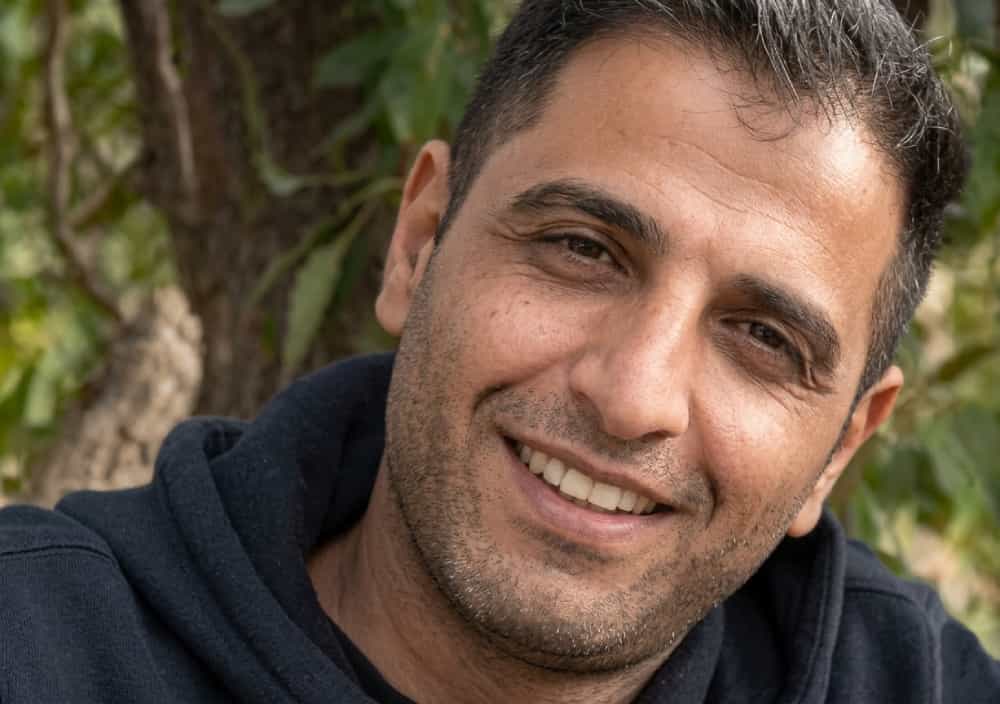 تصویری از چهره خندان فتح‌الله آوری