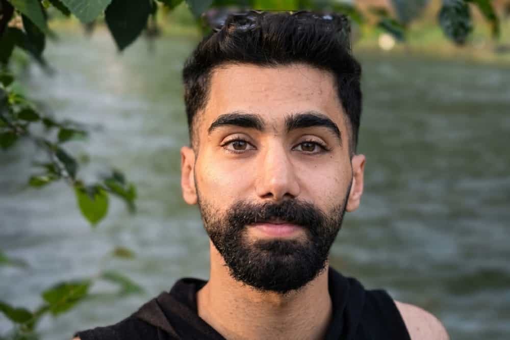 تصویری از چهره حسام بخشی، بازیگر تئاتر و سینما