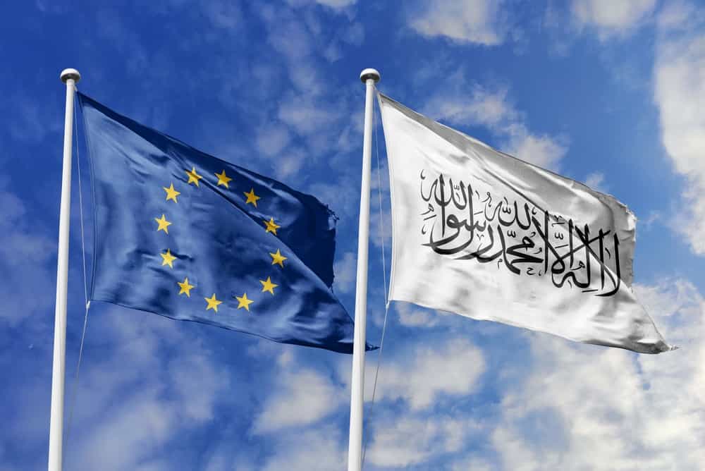 پرچمهای طالبان و اتحادیه اروپا