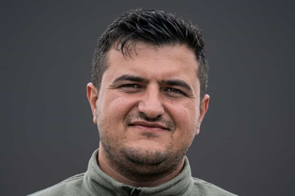 تصویری از چهره کمال خان‌بابایی