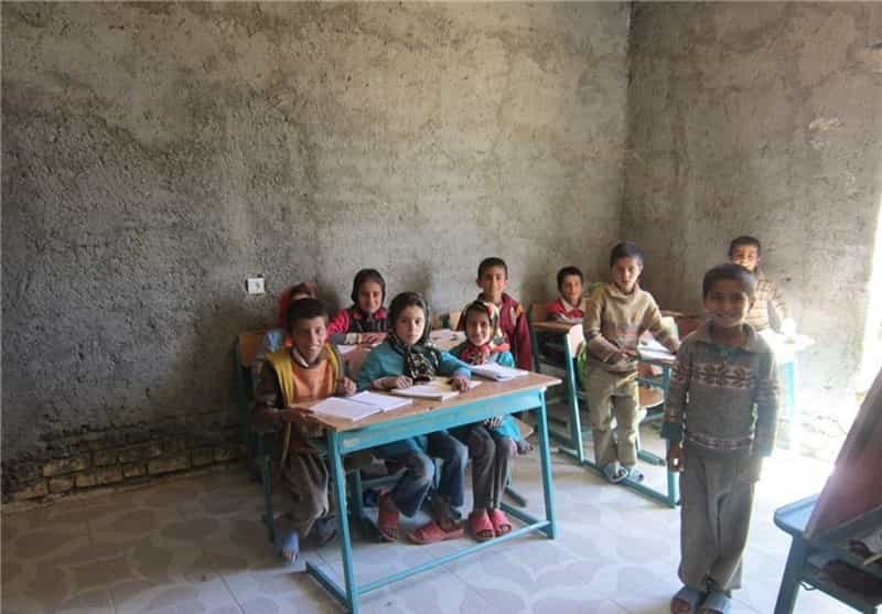 چند دانش اموز در یک مدرسه کانکسی