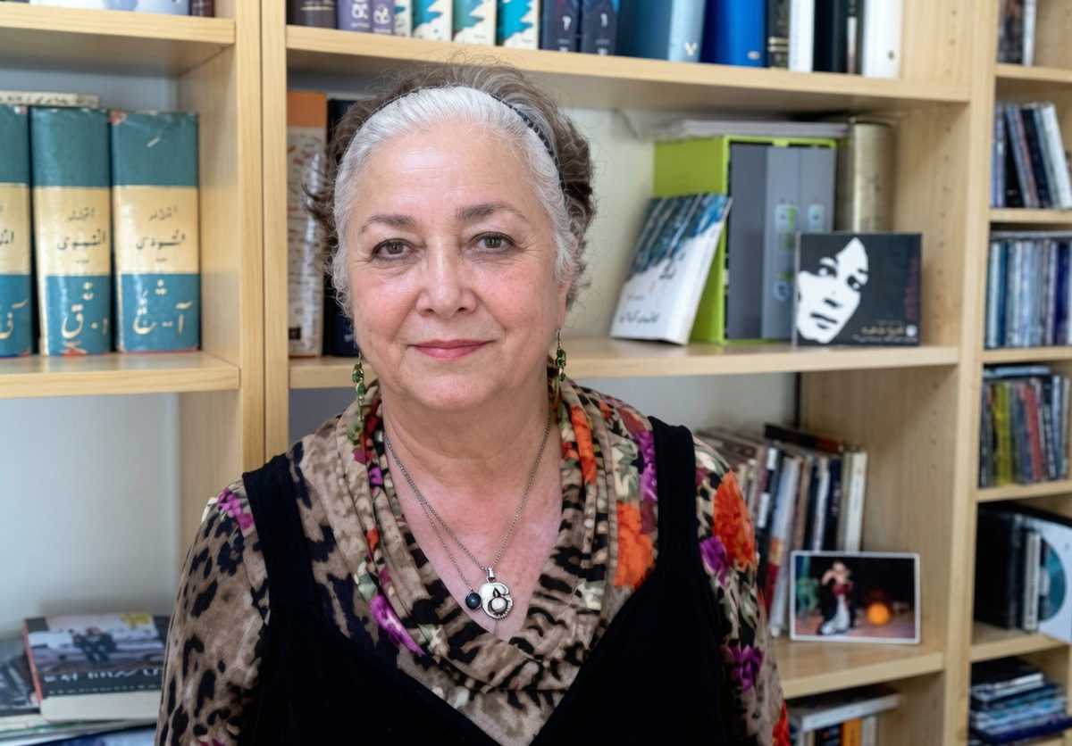 شَهرنوش پارسی‌پور (۲۸ بهمن ۱۳۲۴ –۱۲ تیر ۱۴۰۵)[۱] نویسنده، داستان‌نویس و مترجم ایرانی