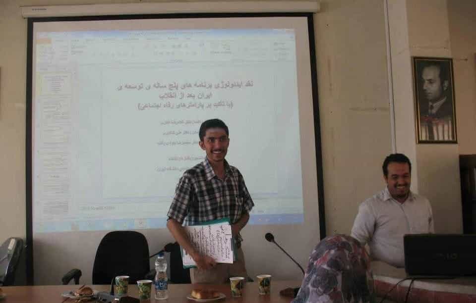 یاشار دارالشفا در جلسه پایان نامه کارشناسی ارشد