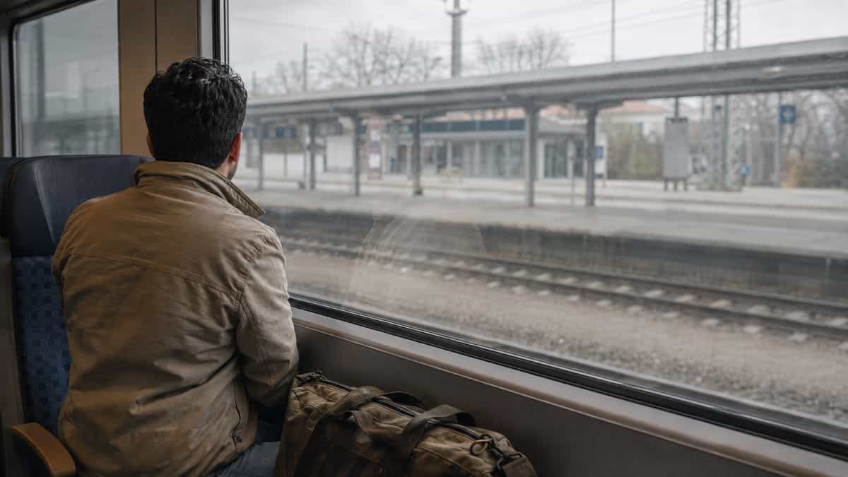 : تصویری ساخته‌شده با هوش مصنوعی از پناهنده‌ای در قطاری در آلمان