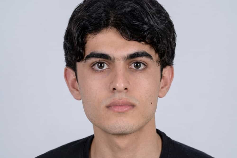 تصویری از چهره جوان مختار آلبوشوکه