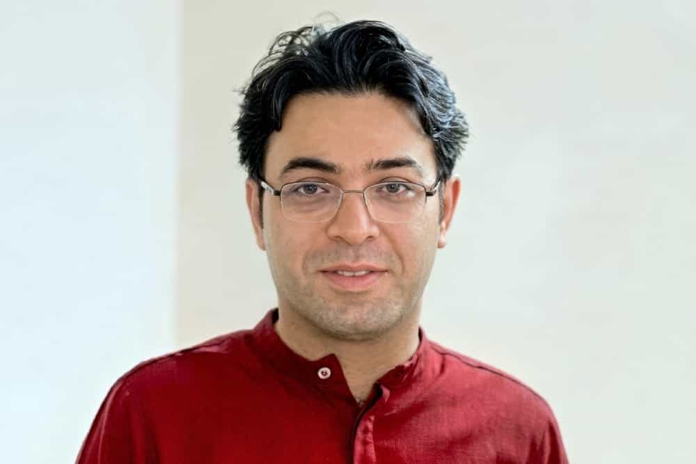 تصویری از چهره سید نویان حجازی
