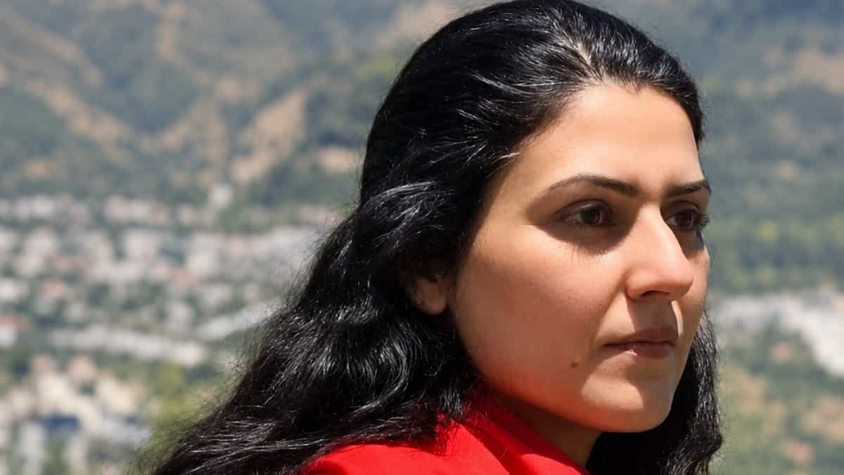 گلرخ ایرایی