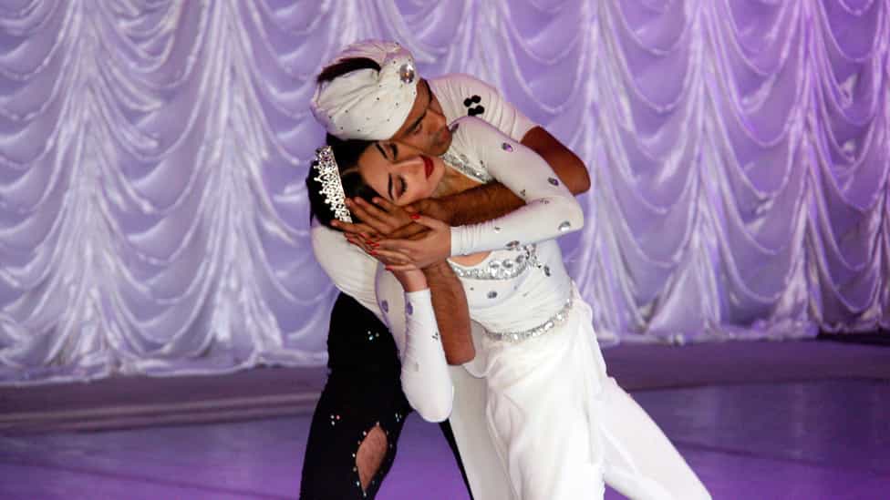 محمد عظیمزاده و یک رقصنده باله دیگر